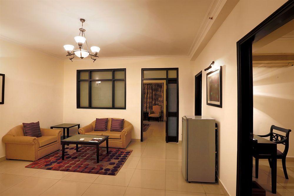 מלון ניו דלהי Townhouse 517 La Sapphire Near Delhi Airport מראה חיצוני תמונה